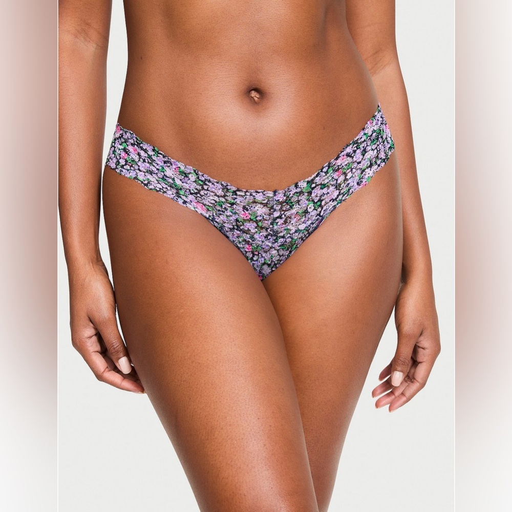 NWT Victoria’s Secret Lace Thong Panty Ensign Navy Ditsy Floral Size Small
